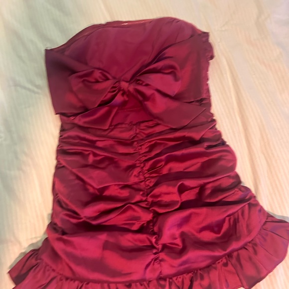 Saints + Secrets Annabella Dress - Picture 4 of 6